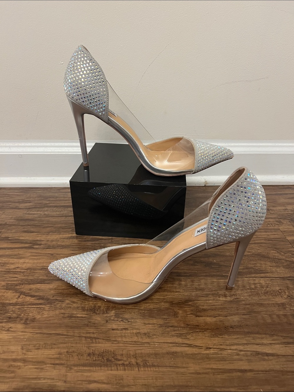 Steve Madden Silver Crystal-Embellished Pointed D'Orsay Stilettos - Picture 12 of 12